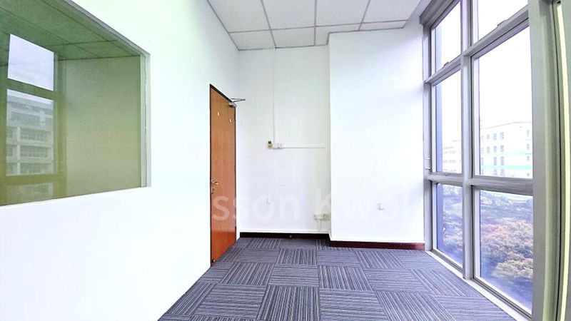 Office for Rent: Prestige Centre - Image 15