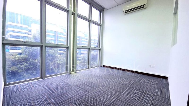 Office for Rent: Prestige Centre - Image 16