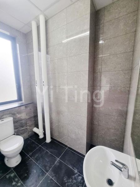 REVV: 3,000 Sq Ft Industrial Shop / Workshop For Sale on Old Kent Road, London - Image 1