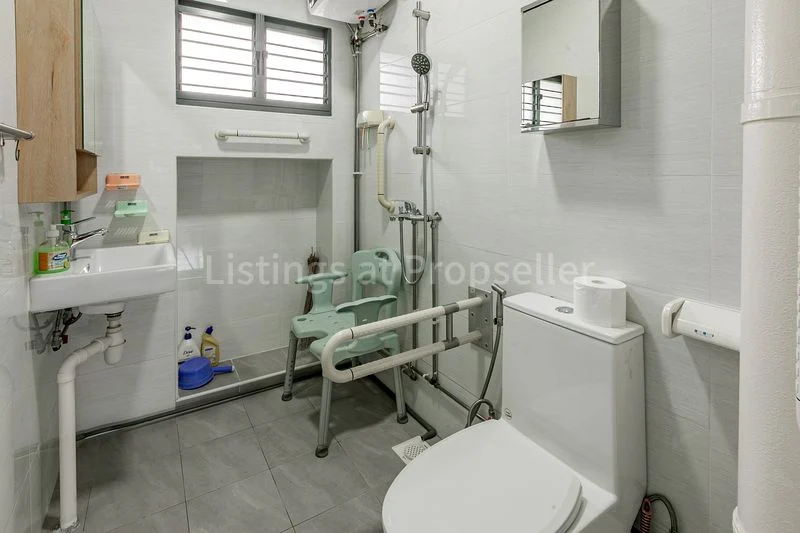 5 Room (5A) HDB for Sale in 515 Choa Chu Kang Street 51 - Image 11