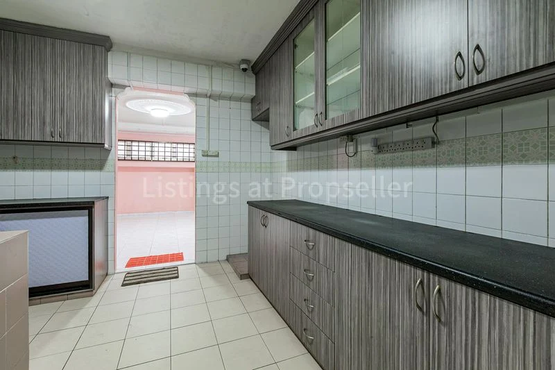 5 Room (5A) HDB for Sale in 515 Choa Chu Kang Street 51 - Image 6