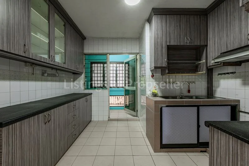 5 Room (5A) HDB for Sale in 515 Choa Chu Kang Street 51 - Image 7