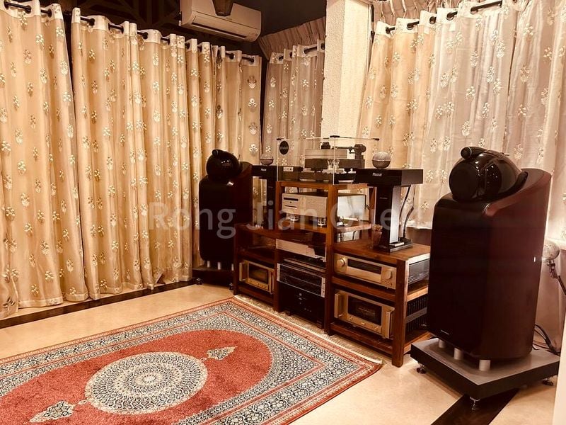 5 Bed Bungalow (Landed) for Sale in  Gerald Mugliston Estate - Image 3