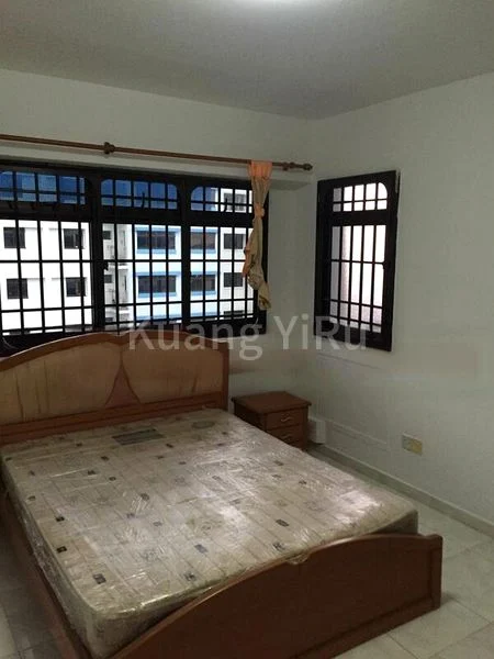 5 Room (5I) HDB for Rent in  275C Jurong West Street 25 - Image 3