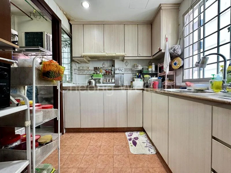 3 Bed Condo for Sale in  Maysprings - Image 2