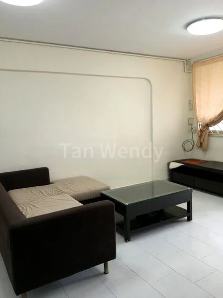 3 Room (3NG) HDB for Rent in  419 Tampines Street 41 - Image 1