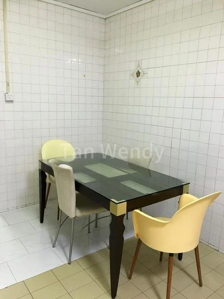 3 Room (3NG) HDB for Rent in  419 Tampines Street 41 - Image 3