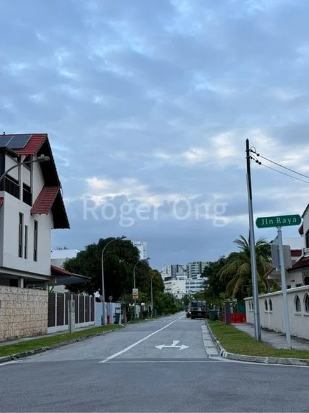 7 Bed Semi-Detached House (Landed) for Sale in  Jalan Raya - Image 1