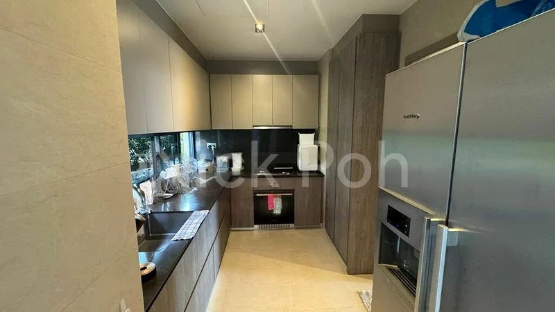 5 Bed Cluster House (Landed) for Sale in  Watercove - Image 4