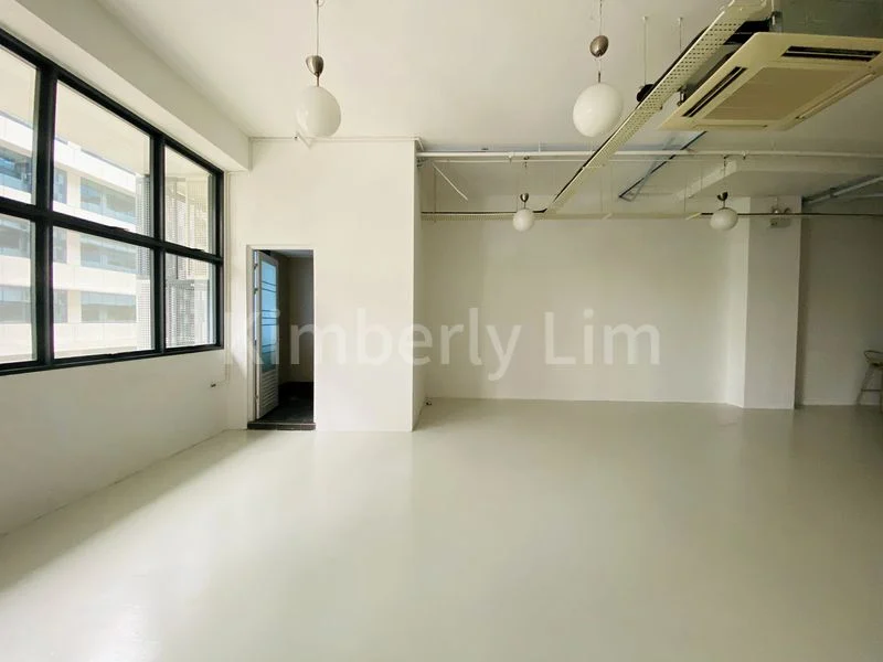 Light Industrial (B1) for Rent: Midview City - Image 1
