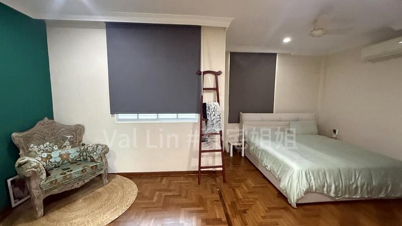 5 Bed Semi-Detached House (Landed) for Sale in  Kew Crescent - Image 2