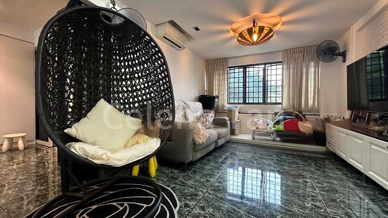 Executive HDB for Sale in  299 Bukit Batok Street 22 - Image 2