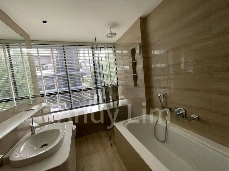 4 Bed Apartment (Condo) for Rent in  Treasure On Balmoral - Image 3