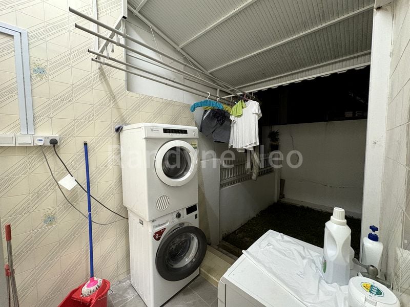 Common Room (Landed) for Rent in  Joo Chiat Avenue - Image 7