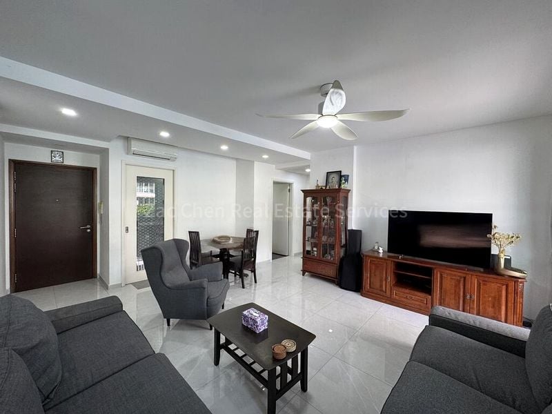 2 Bed Condo for Rent in  The Esparis - Image 5