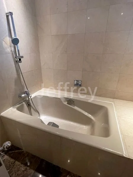 3+1 Bed Condo for Rent in The Colonnade - Image 25