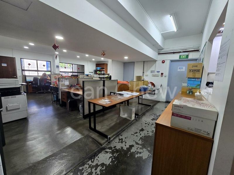 Factory / Workshop (B2) for Sale: Jurong Factory With Multiple Overhead Cranes. - Image 2