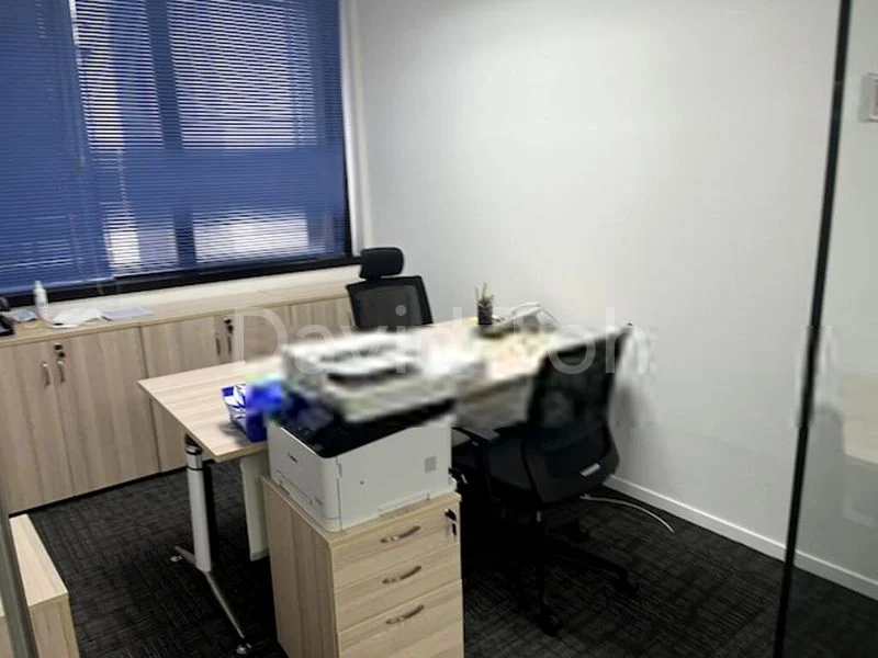 Office for Rent: Nicely Fitted-Out Office, Raffles Place - Image 1