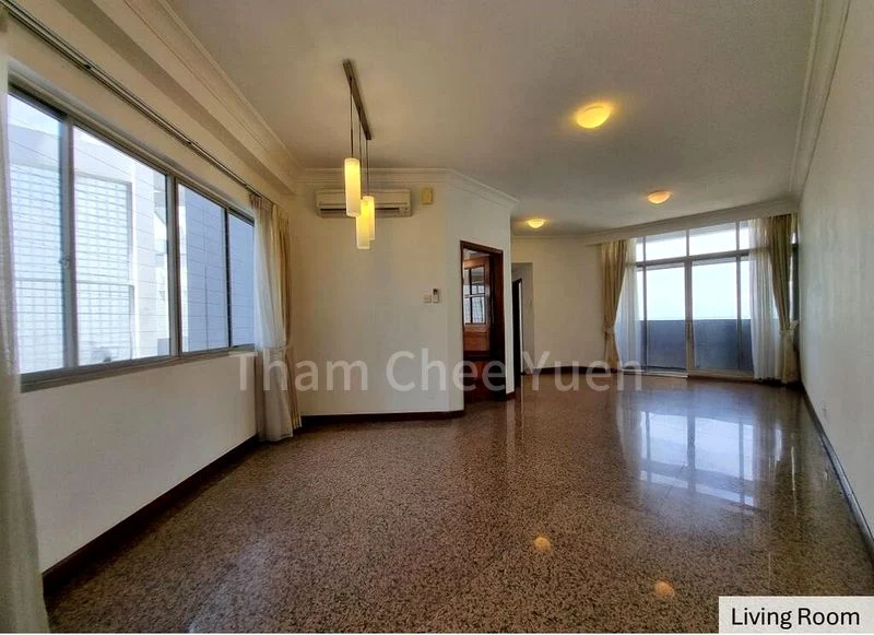 4 Bed Condo for Sale in  The Bayshore - Image 1