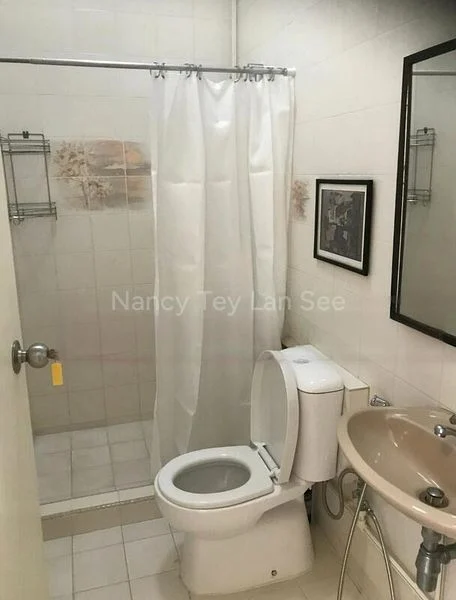 3 Bed Terraced House (Landed) for Rent in  Lorong H Telok Kurau - Image 8