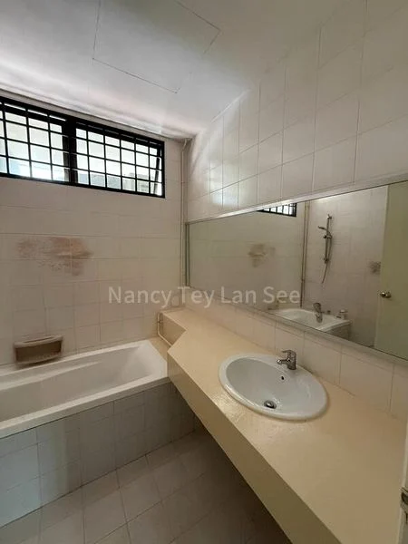3 Bed Terraced House (Landed) for Rent in  Lorong H Telok Kurau - Image 9