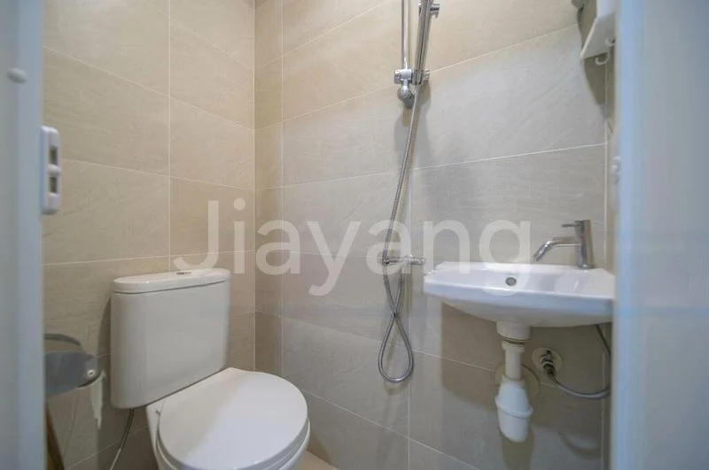 4 Bed Condo for Sale in  Twin VEW - Image 5