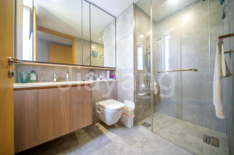 4 Bed Condo for Sale in  Twin VEW - Image 13