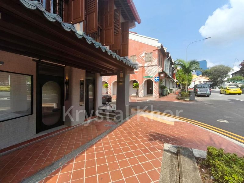 Shop / Shophouse for Rent: A Prime Ground-Floor Corner Unit Directly Opposite Maxwell MRT - Image 6