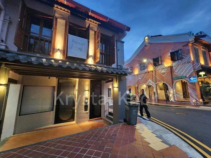 Shop / Shophouse for Rent: A Prime Ground-Floor Corner Unit Directly Opposite Maxwell MRT - Image 1