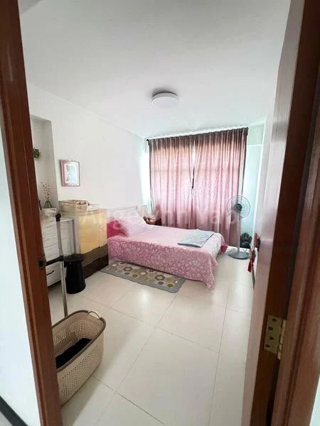 4 Room (4A) HDB for Rent in  57 Teban Gardens Road - Image 5