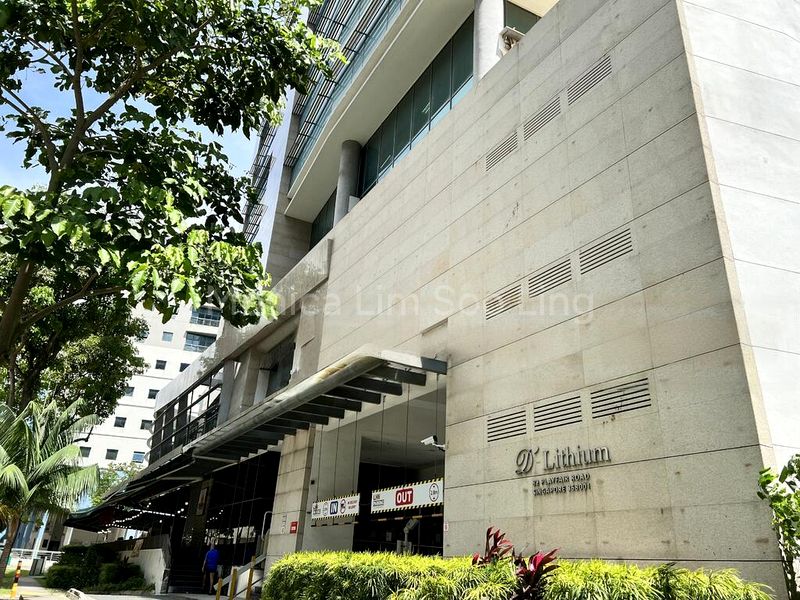 Light Industrial (B1) for Sale: D'lithium Shop, 1,200 Sq Ft, on Oldham Street - Image 2