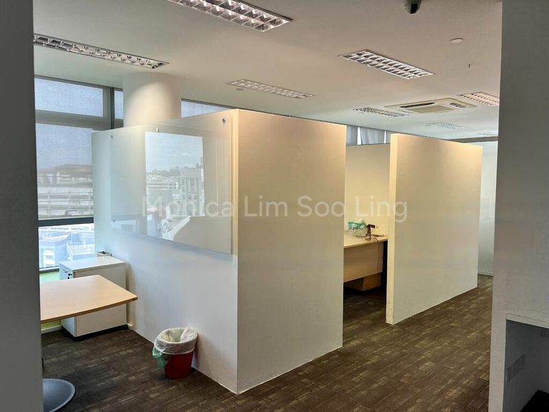 Light Industrial (B1) for Sale: D'lithium Shop, 1,200 Sq Ft, on Oldham Street - Image 7
