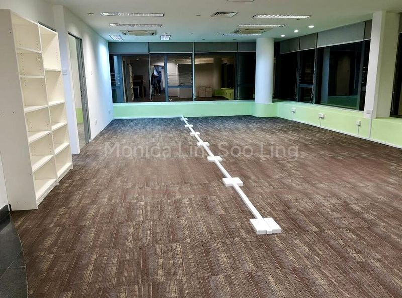 Light Industrial (B1) for Sale: D'lithium Shop, 1,200 Sq Ft, on Oldham Street - Image 8