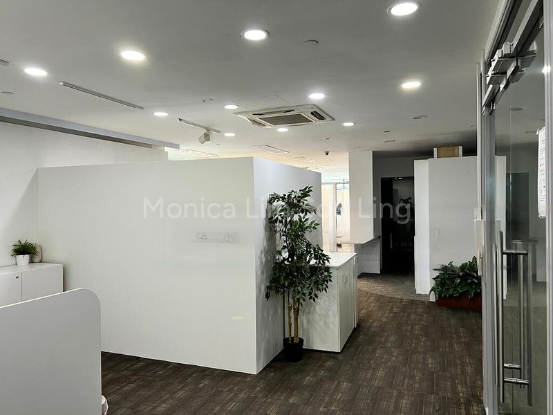 Light Industrial (B1) for Sale: D'lithium Shop, 1,200 Sq Ft, on Oldham Street - Image 6