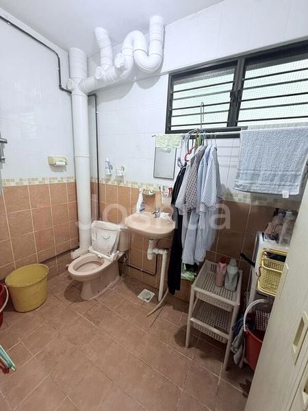 5 Room (5I) HDB for Sale in  425 Tampines Street 41 - Image 2