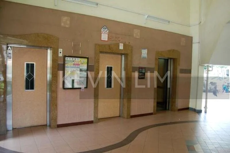 Shop / Shophouse for Sale: 419 Tampines Street 41 - Image 1