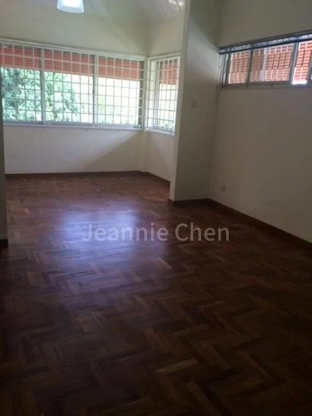4 Bed Semi-Detached House (Landed) for Rent in  Camelia Park - Image 8