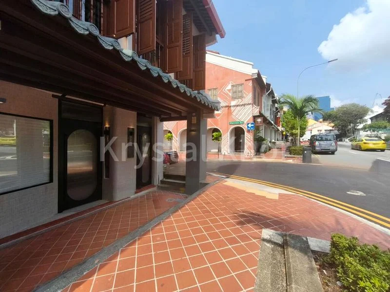 Food & Beverage for Rent: A Ground Floor Corner Shophouse Directly Opposite Maxwell - Image 4