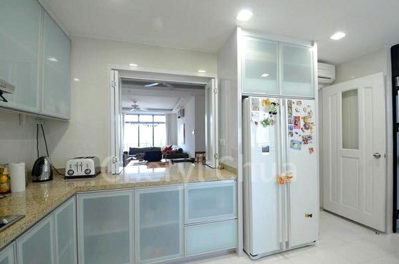 5 Bed Condo for Rent in  Spring Grove - Image 14