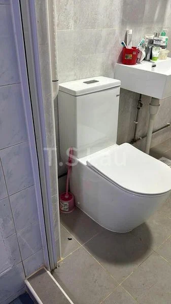 Common Room (HDB) for Rent in  173 Hougang Avenue 1 - Image 3