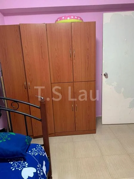 Common Room (HDB) for Rent in  173 Hougang Avenue 1 - Image 1