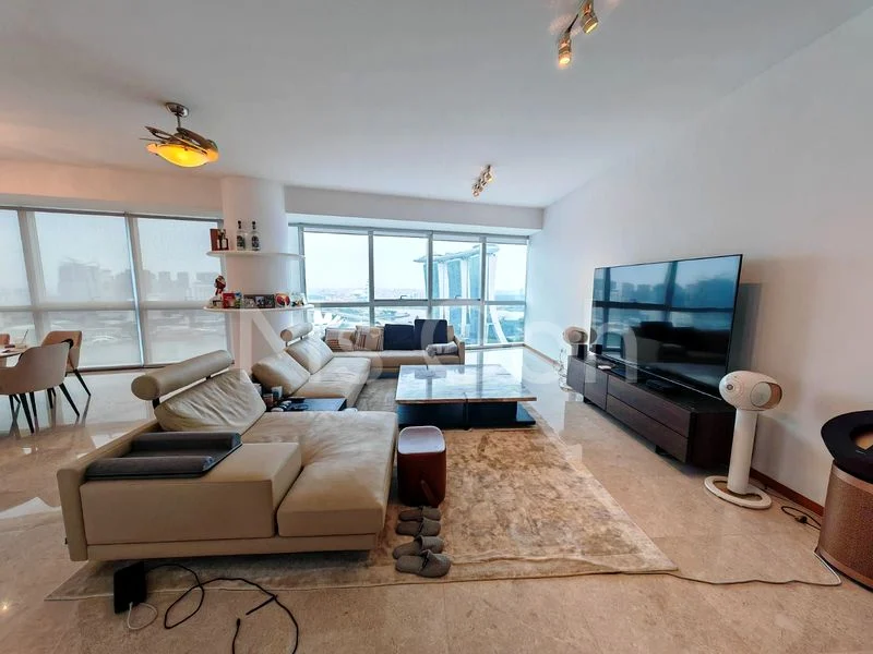 4+1 Bed Condo for Sale in  Marina Bay Residences - Image 2