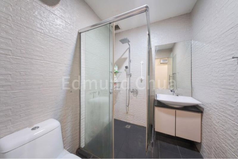 4 Bed Terraced House (Landed) for Sale in  Sembawang Hills Estate - Image 2