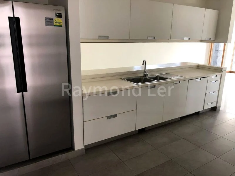 4 Bed Condo for Rent in  Tan Chin Tuan Mansion - Image 11