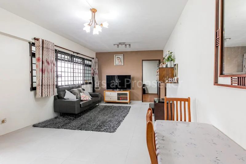4 Room (4A) HDB for Sale in 306C Anchorvale Link - Image 2