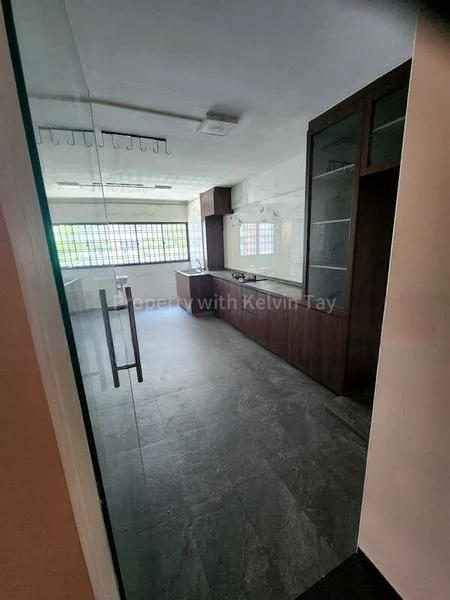 4 Room (4A) HDB for Sale in 546 Jurong West Street 42 - Image 3