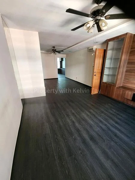 4 Room (4A) HDB for Sale in 546 Jurong West Street 42 - Image 1