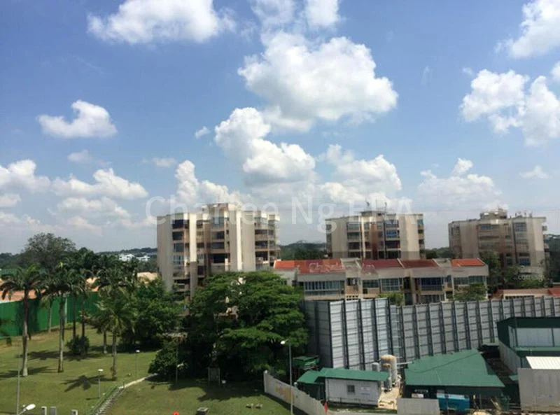 3 Bed Condo for Rent in  The Calrose - Image 9