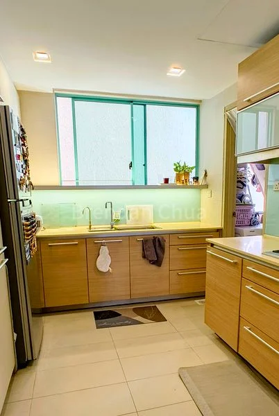 3 Bed Condo for Sale in  Hazel Park Condominium - Image 8