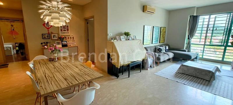 3 Bed Condo for Sale in  Hazel Park Condominium - Image 3